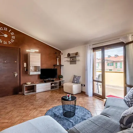 Апартаменты Theo House -
